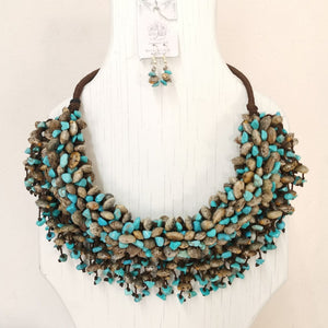Collar de piedra tejido chico