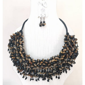 Collar de piedra tejido chico