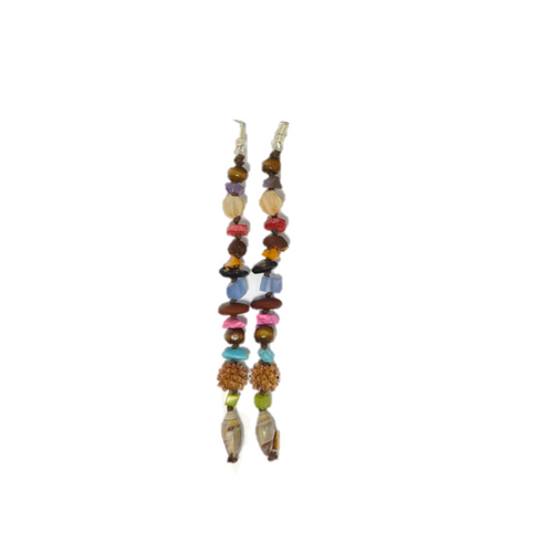 Colguije arete de semilla con caracol