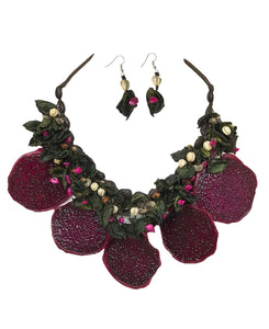 Collar de fruta de pitahaya morada